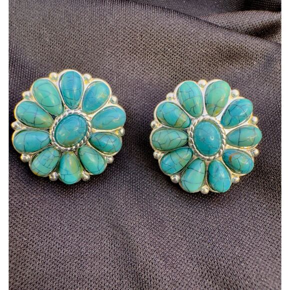 Vintage Avon Blue Howlite Earrings - Picture 1 of 6